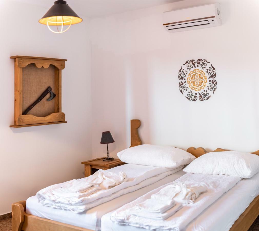 Szabolcs Vezer Panzio Bed & Breakfast ภายนอก รูปภาพ