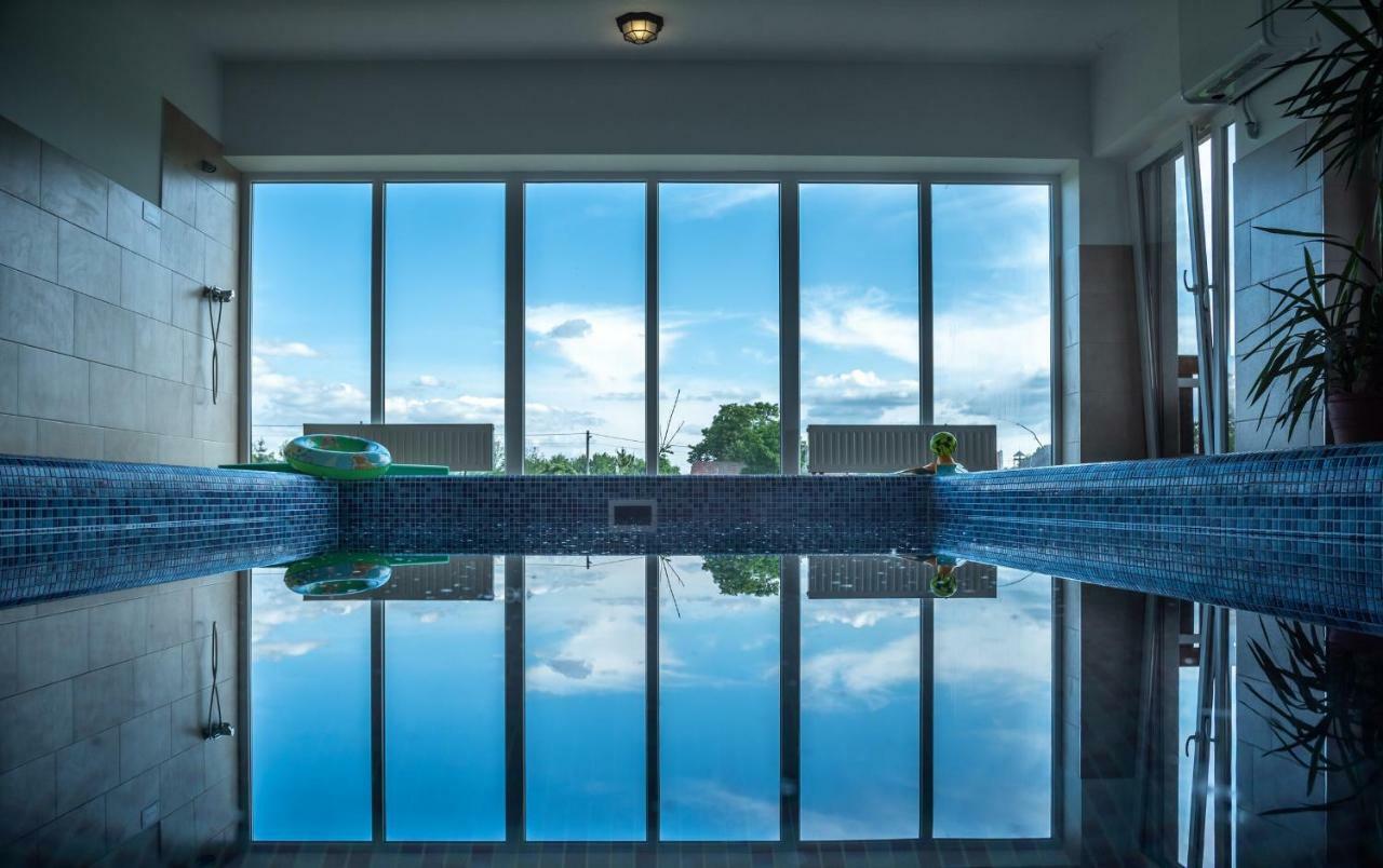 Szabolcs Vezer Panzio Bed & Breakfast ภายนอก รูปภาพ